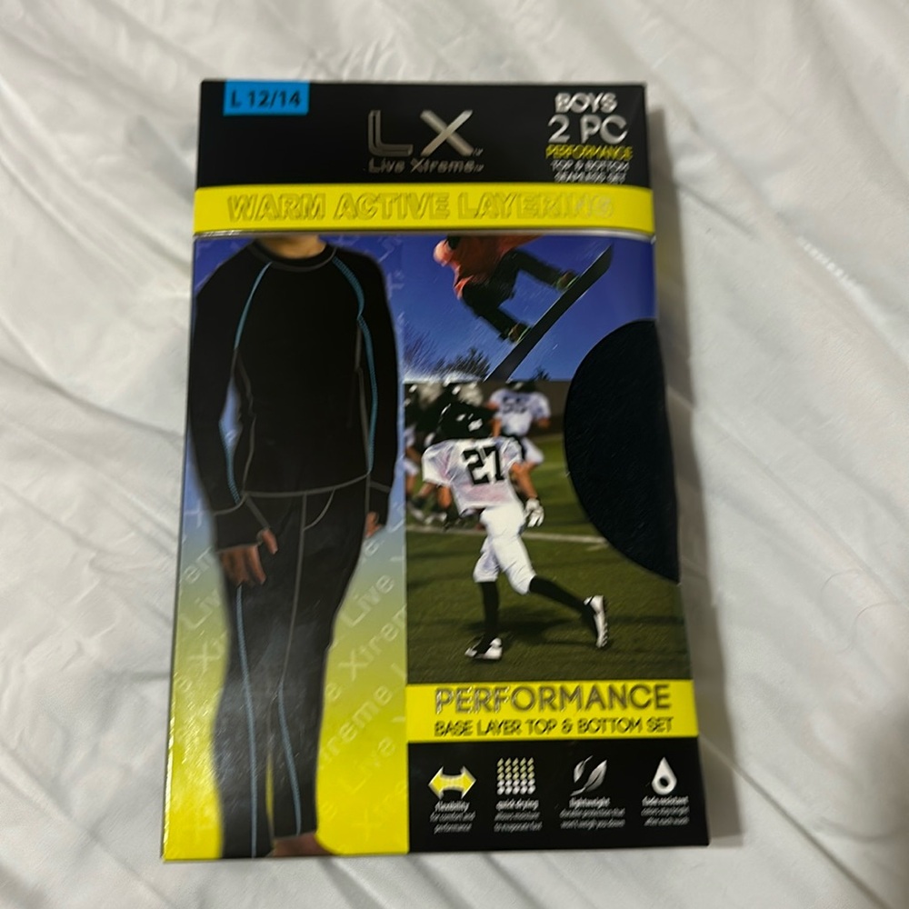 Performance Top and Bottom Set Boys Size L (12/14)